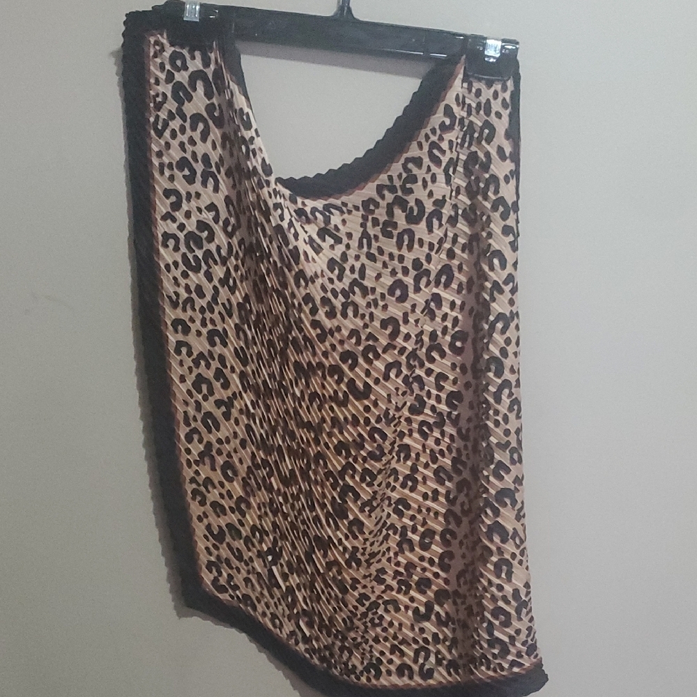 Leopard Print Pleated Scarf